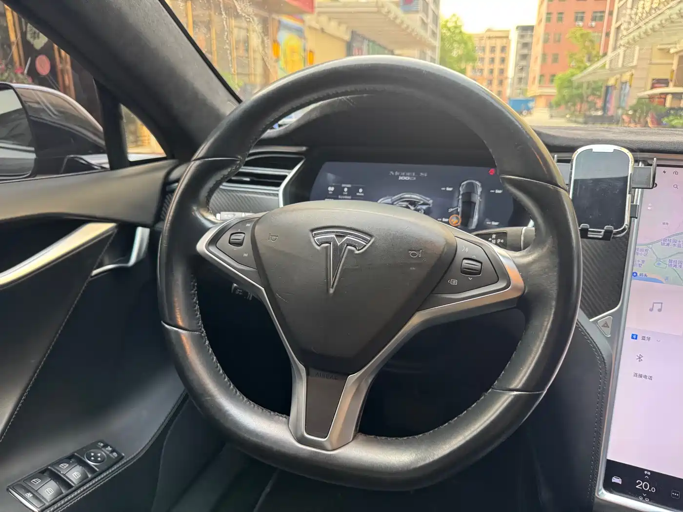 TESLA MODEL S