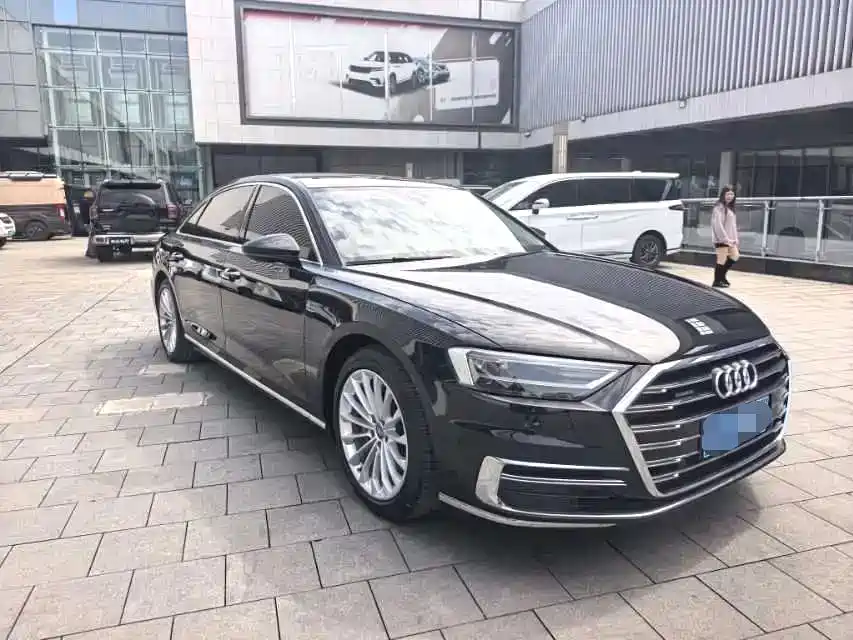 Audi A8 2019 Facelift Plus A8L 50 TFSI quattro Comfort фото 2