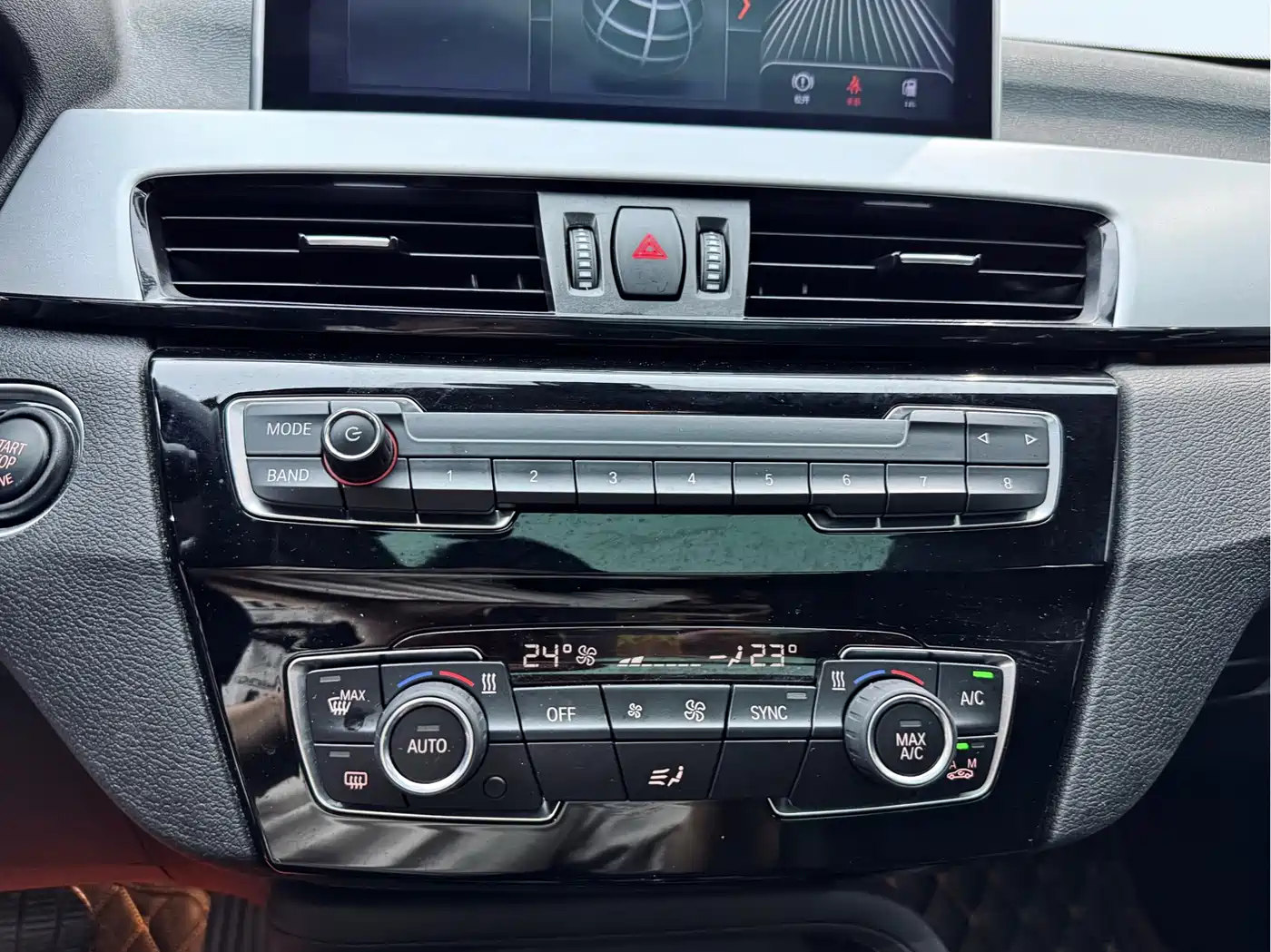 BMW X1 2019 sDrive20Li Leading Model фото 3