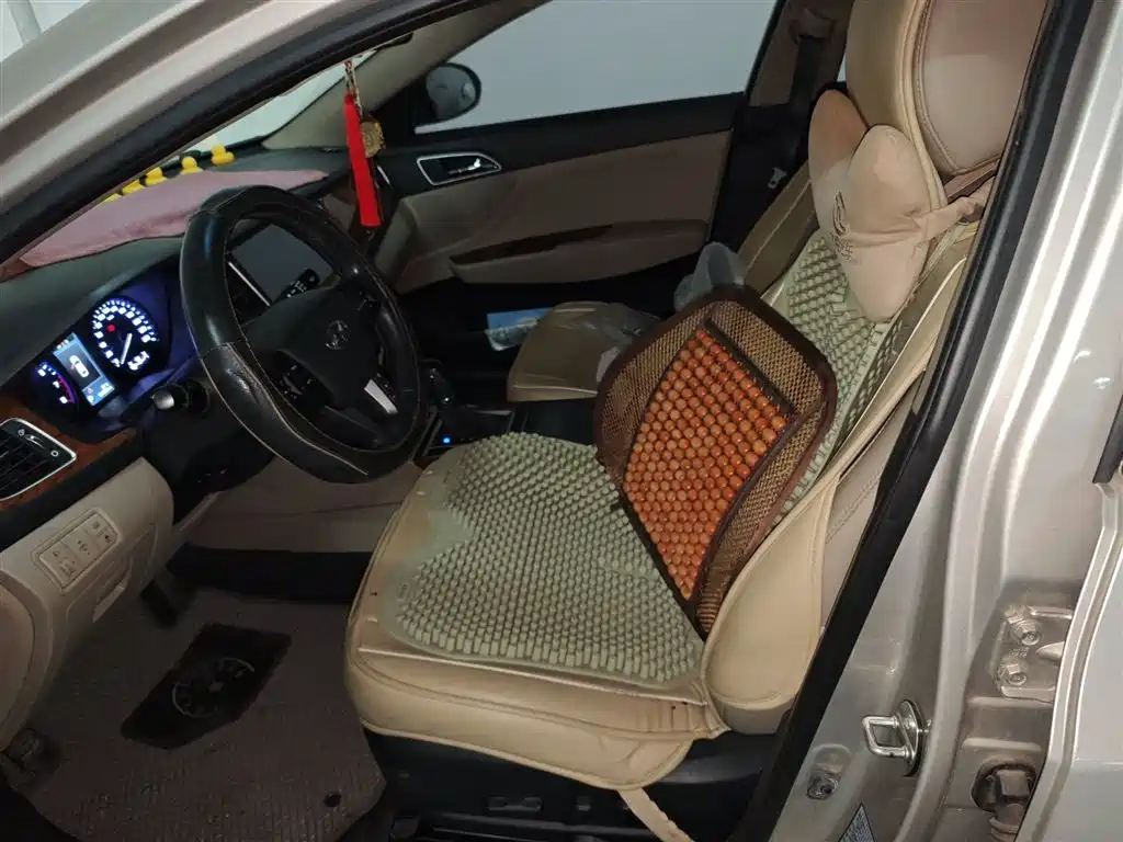 Hyundai Mistra 2014 1.8L Auto Premium DLX фото 8