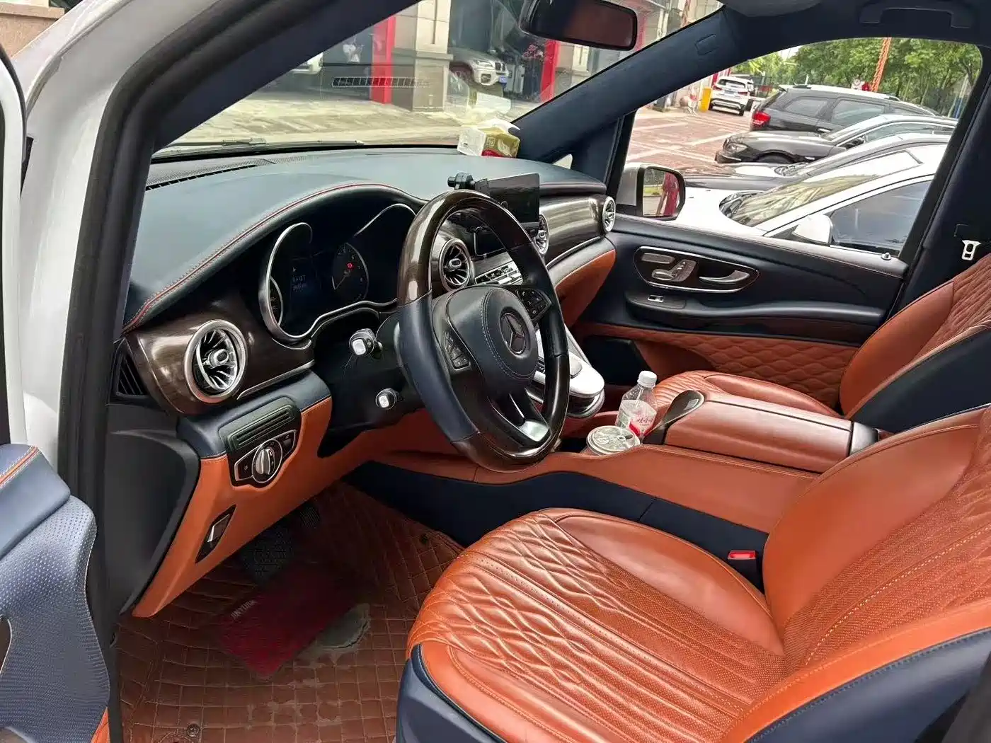 Mercedes-Benz V-Class 2021 V 260 Pilot Edition фото 3