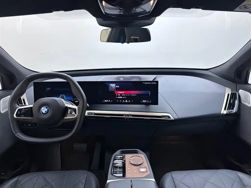 BMW iX M60 2023 Facelift M60 фото 7