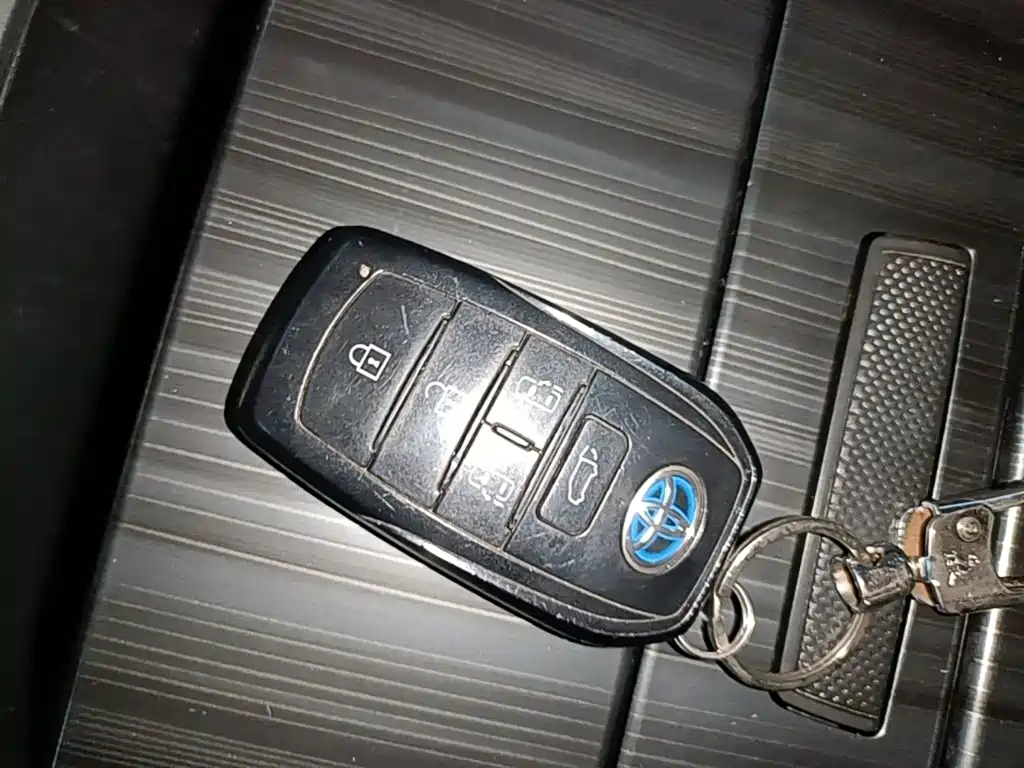 صورة 9 - Toyota Sienna