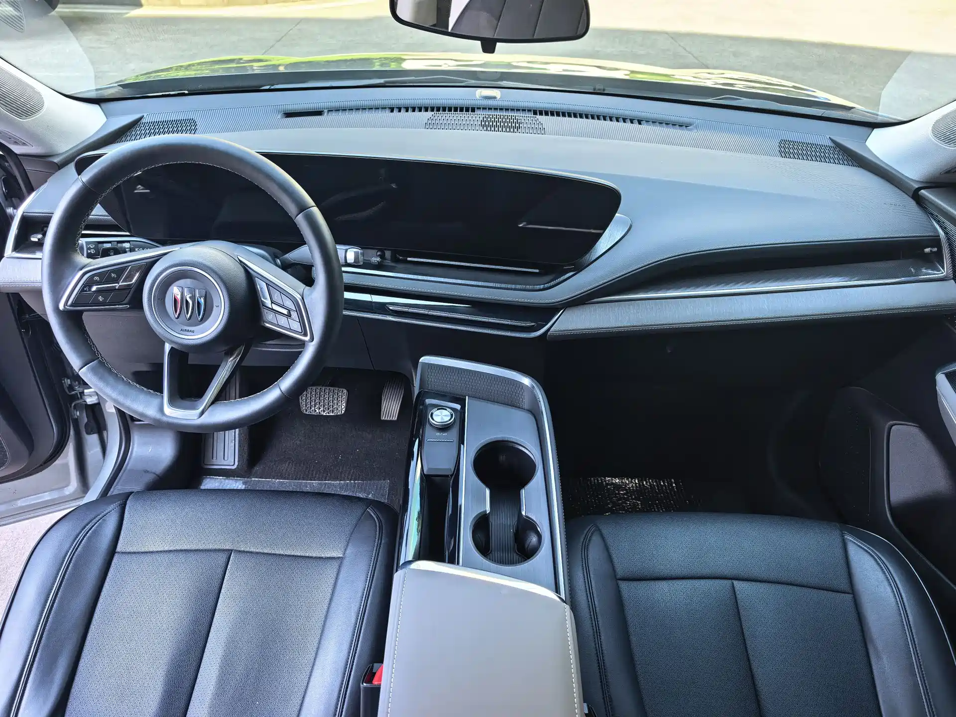 Фото 7 - Buick E5