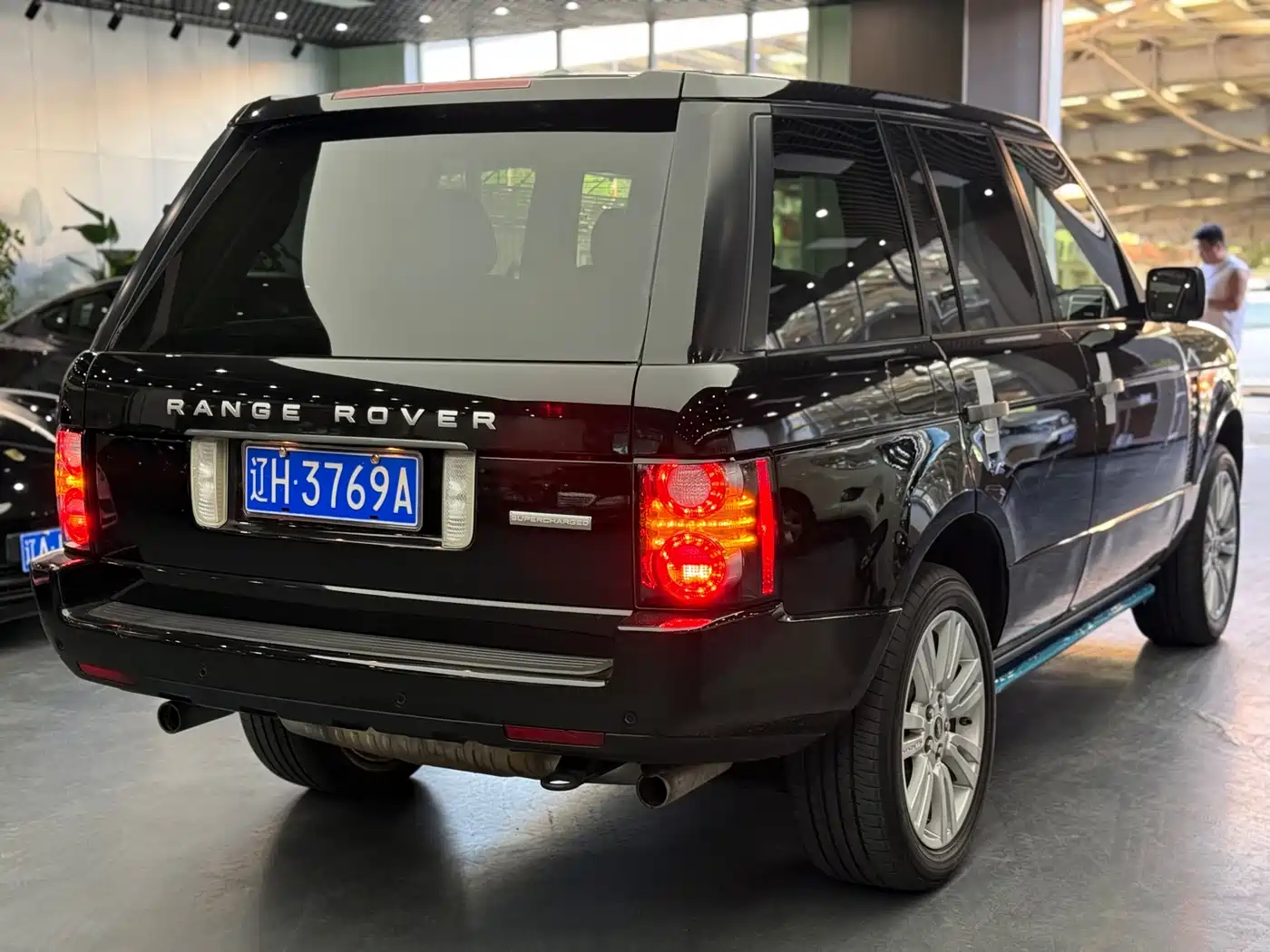 Фото 9 - Land Rover Range Rover