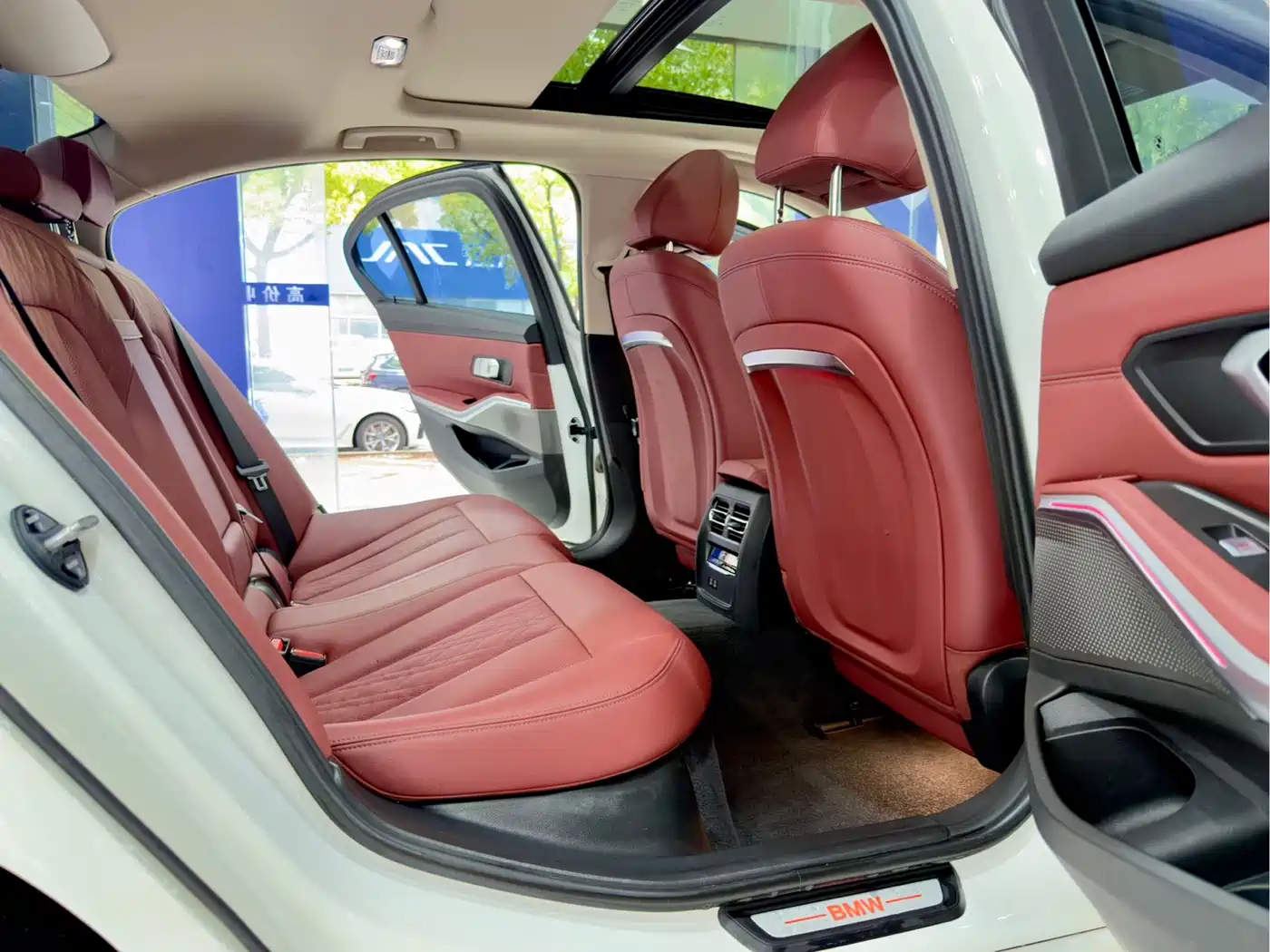 BMW i3 2022 eDrive 35 L фото 15