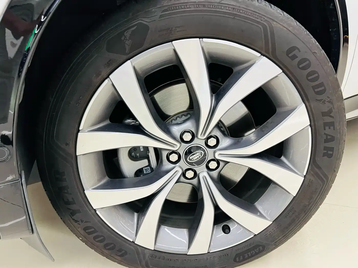 LAND ROVER DISCOVER SPORTS