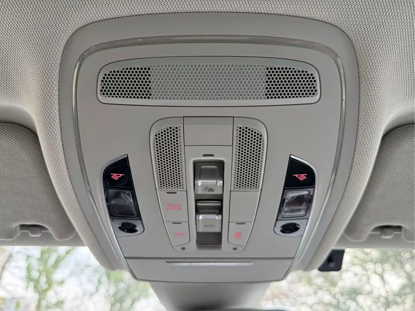 Audi A8 2012 A8L 45 TFSI quattro Luxury фото 18