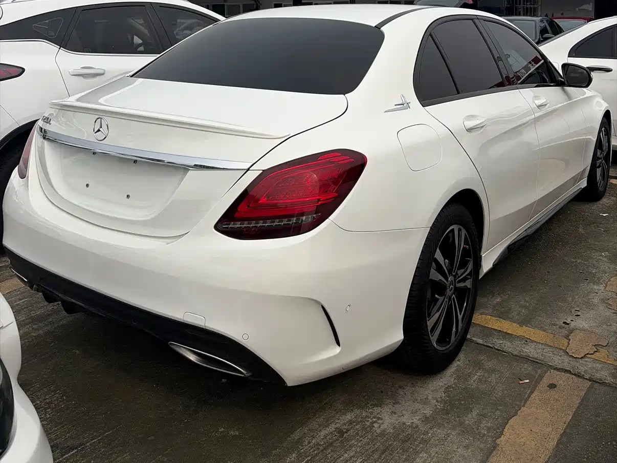 Фото 6 - Mercedes-Benz C-Class
