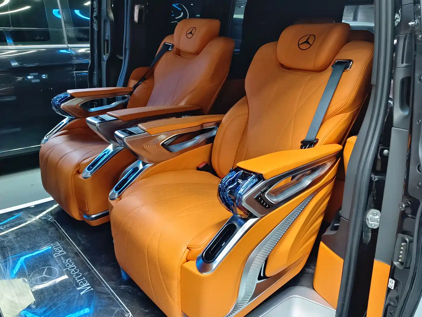 Mercedes-Benz Vito 2021 2.0T Business Edition 7-seater фото 11