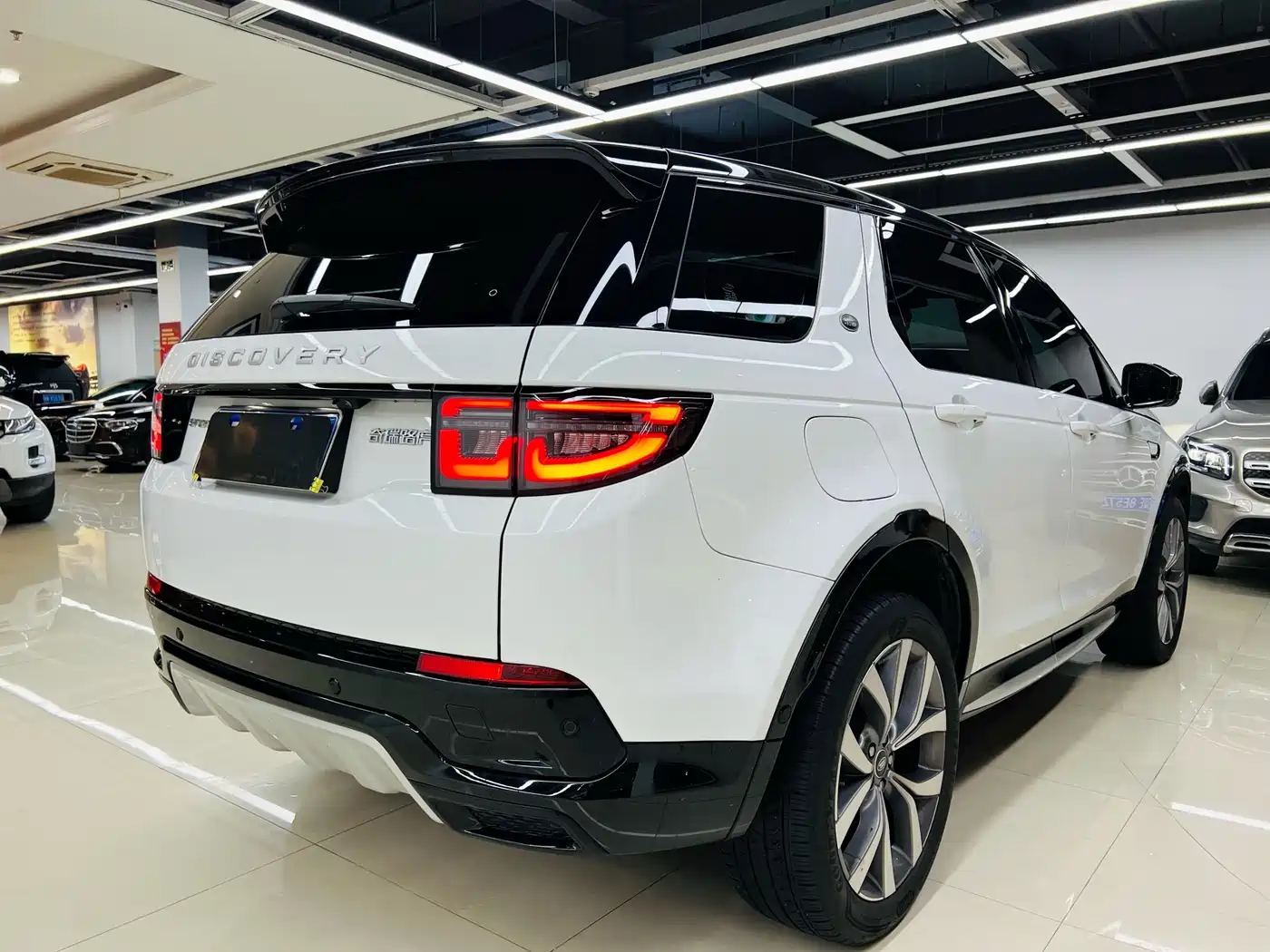 LAND ROVER DISCOVER SPORTS