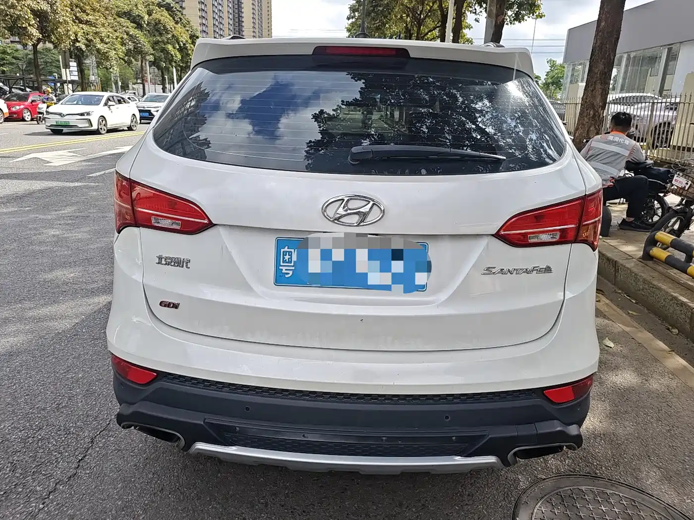 Hyundai Santa Fe 2015 2.4L Automatic 2WD Smart 5-seater фото 9