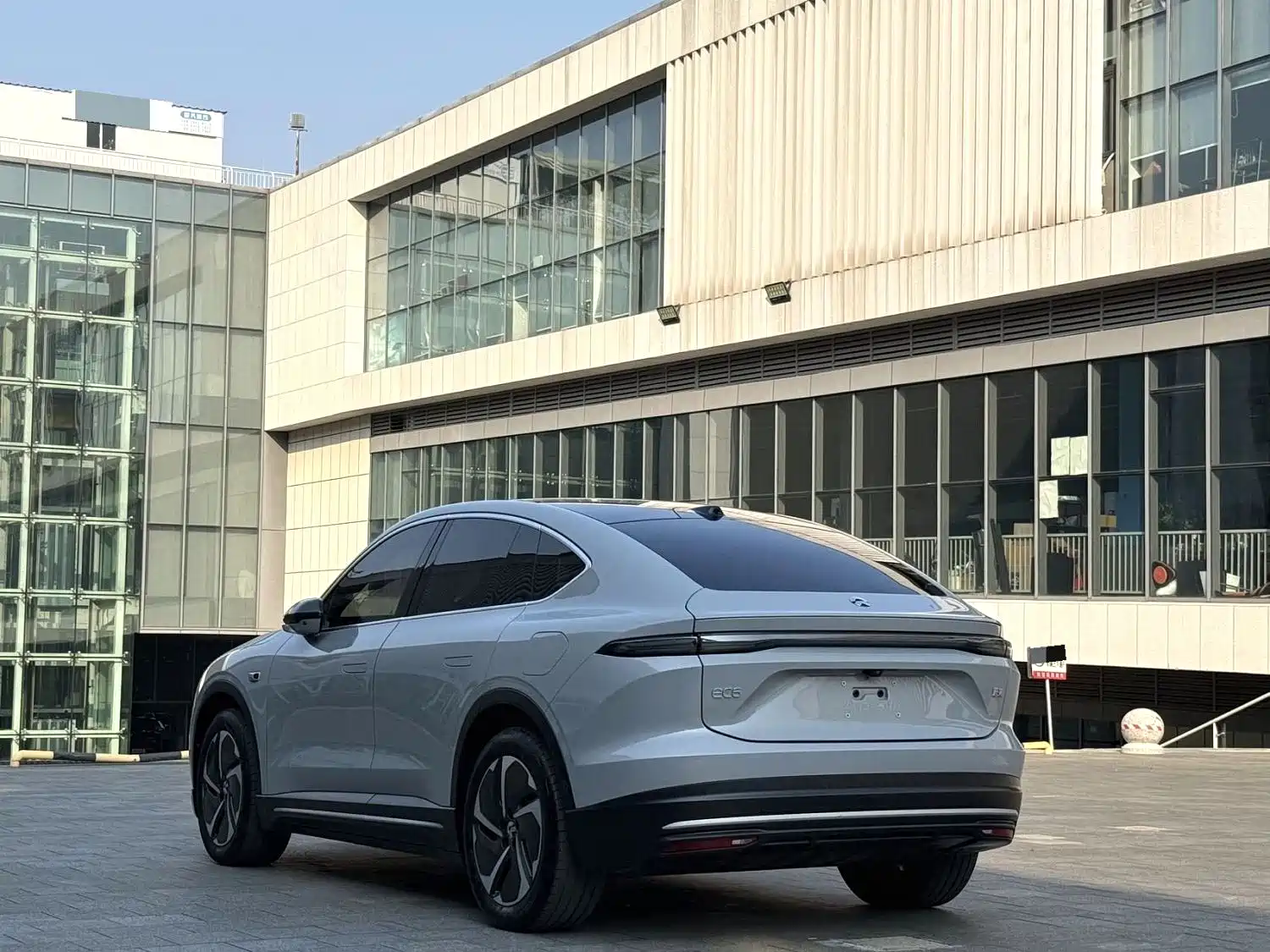 Фото 8 - NIO EC6