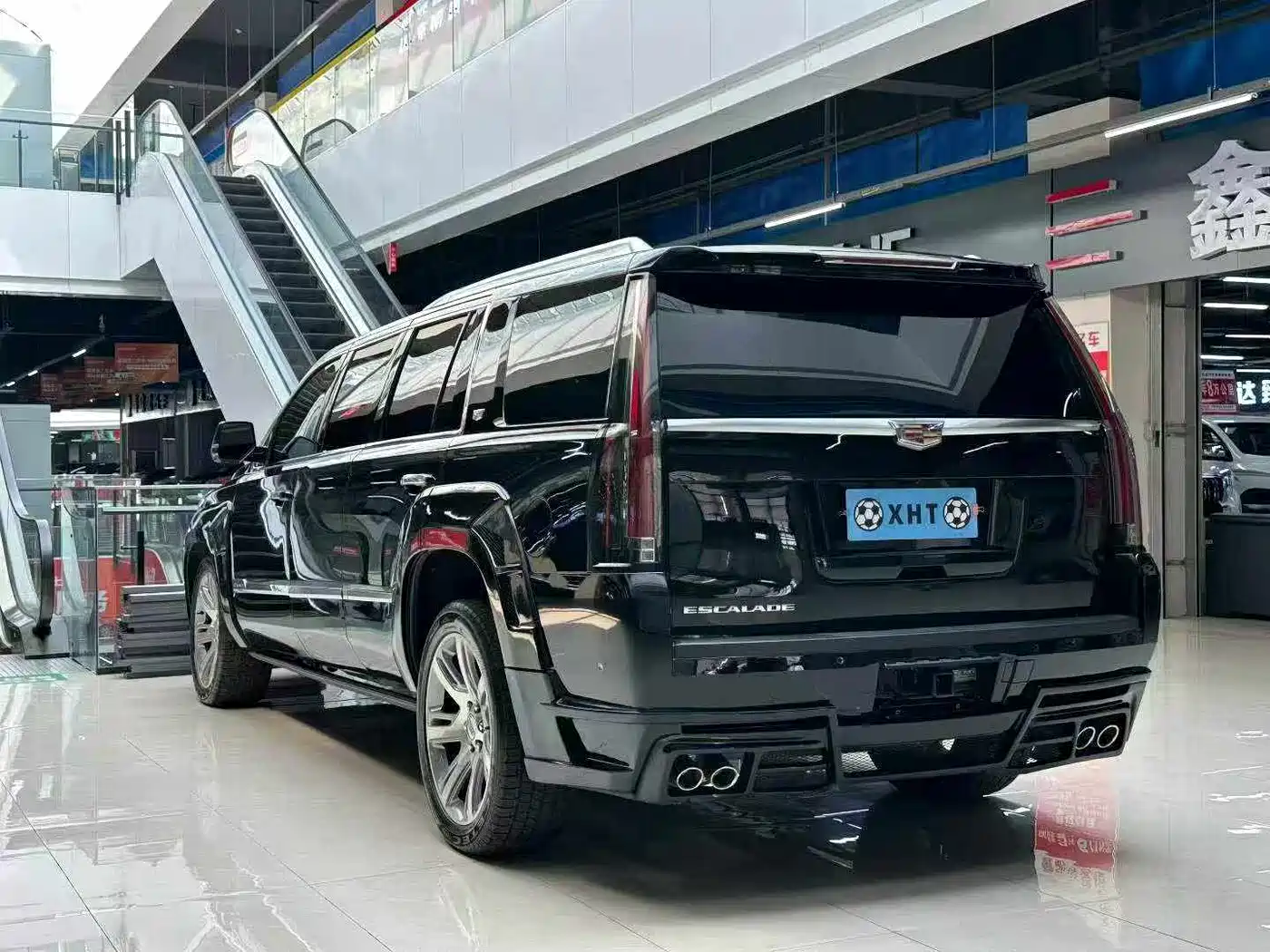 Cadillac Escalade 2017 6.2L ESV Platinum Extended фото 7