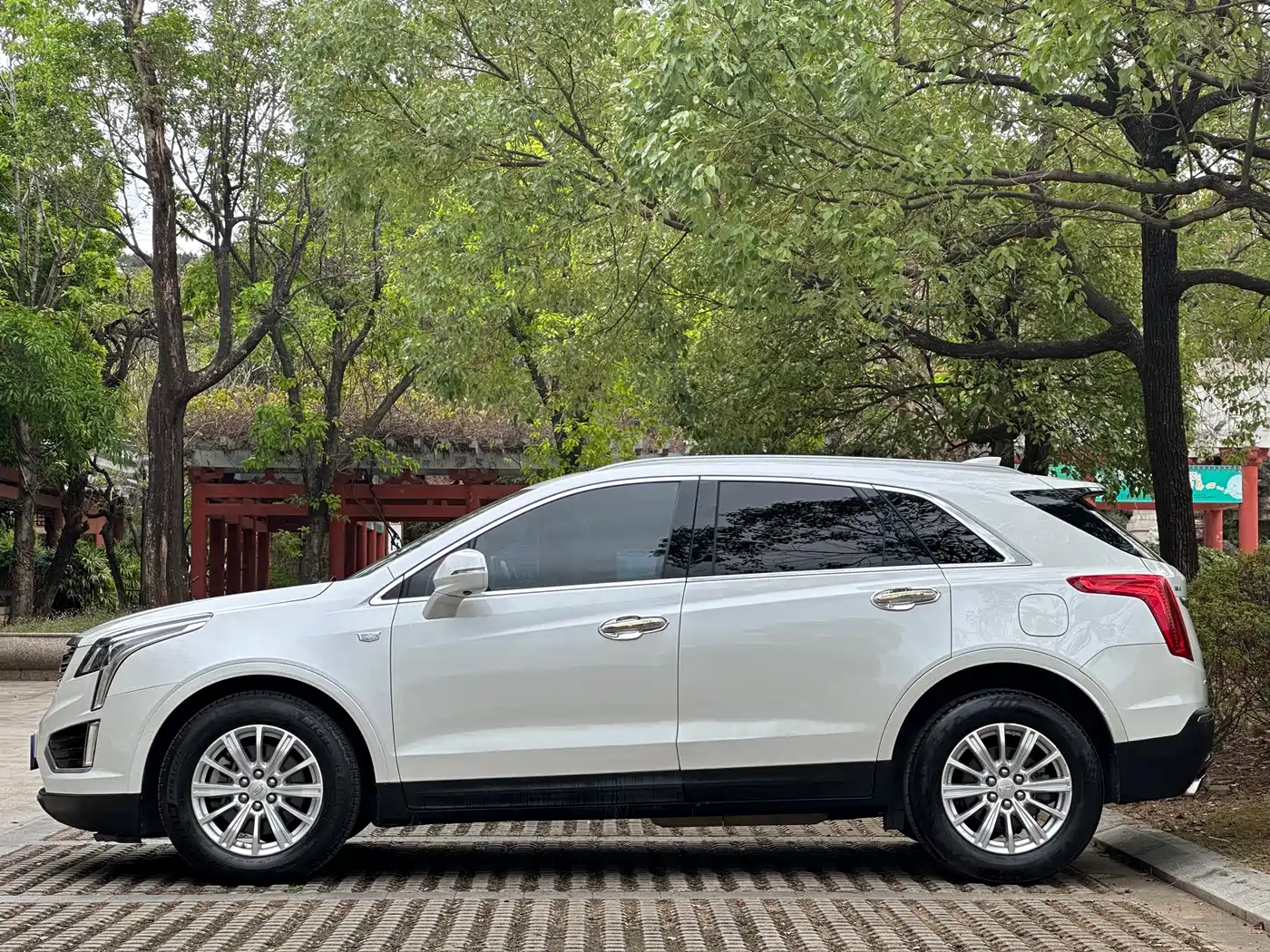 Cadillac XT5 2016 28T AWD Technology Model фото 7