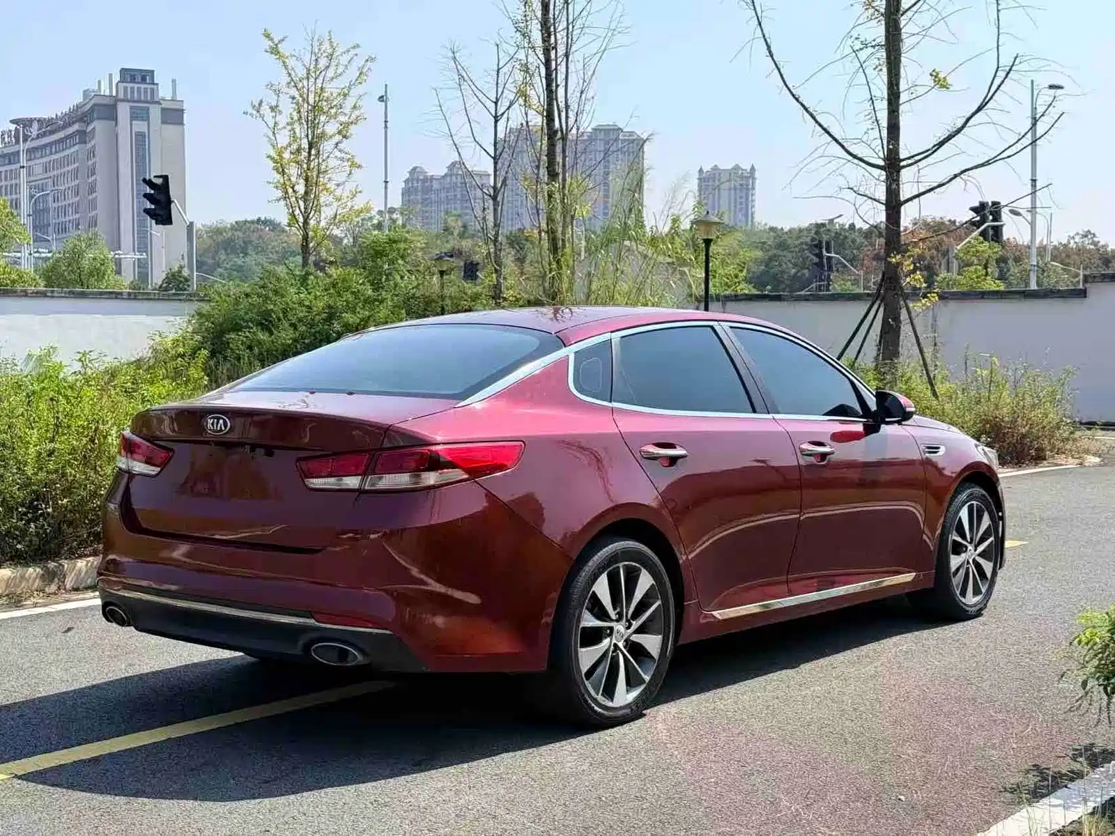 Photo 9 - Kia K5