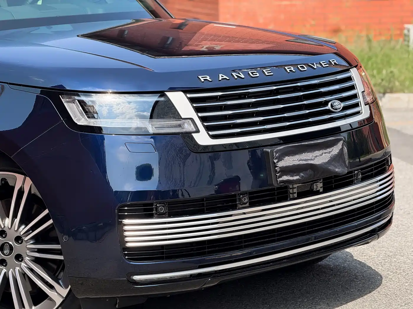 Land Rover Range Rover 2023 2023 3.0 L6 400PS Exemplary Long Wheelbase