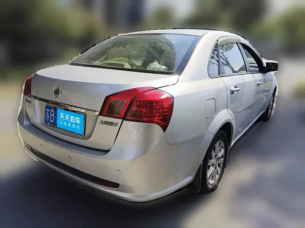 Photo 2 - Buick Excelle