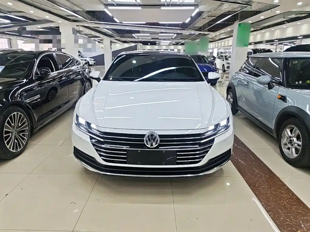 Volkswagen FAW-Volkswagen CC 2019 330TSI Charm Edition China VI фото 3