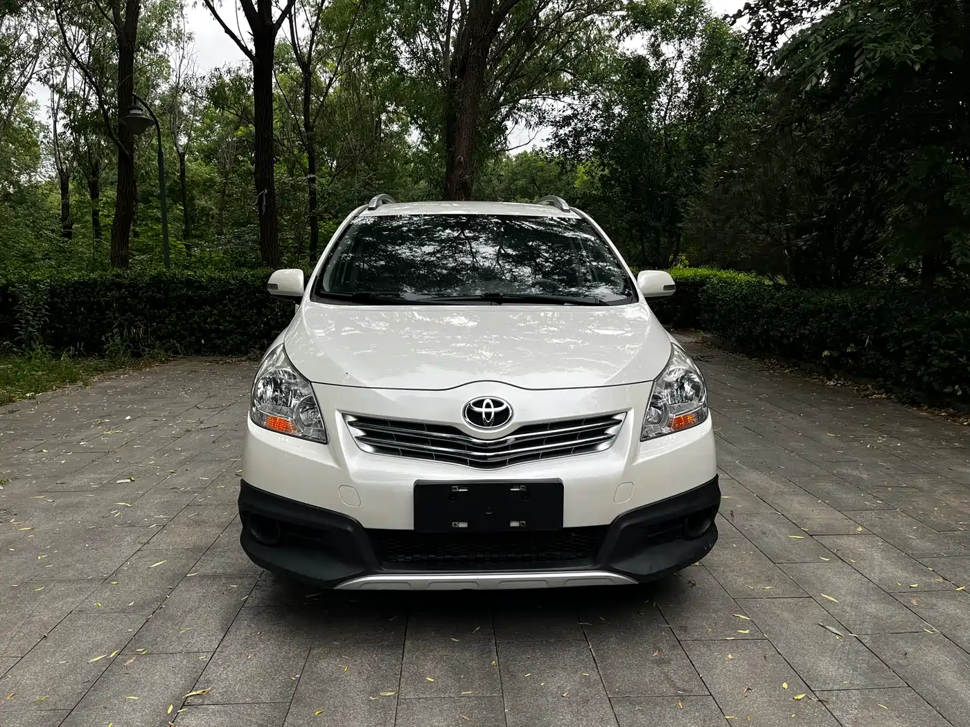Toyota E'Z 2015 180E CVT Crossover Edition фото 2