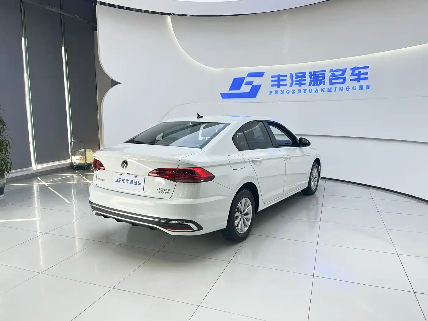 Volkswagen Bora 2024 200TSI DSG Smooth Ride Edition фото 2