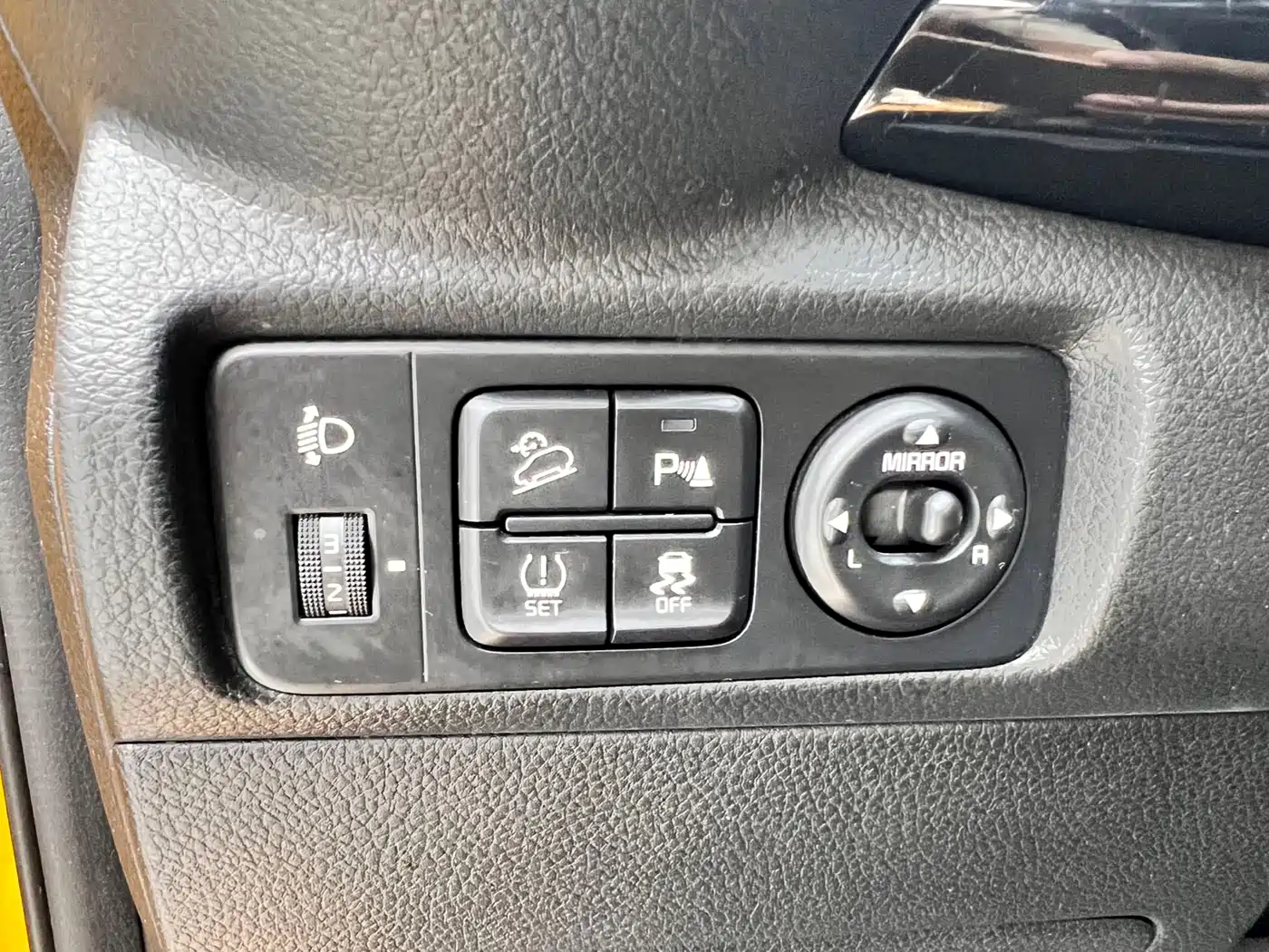 Kia KX1 2021 1.4L CVT Sunroof Version фото 12