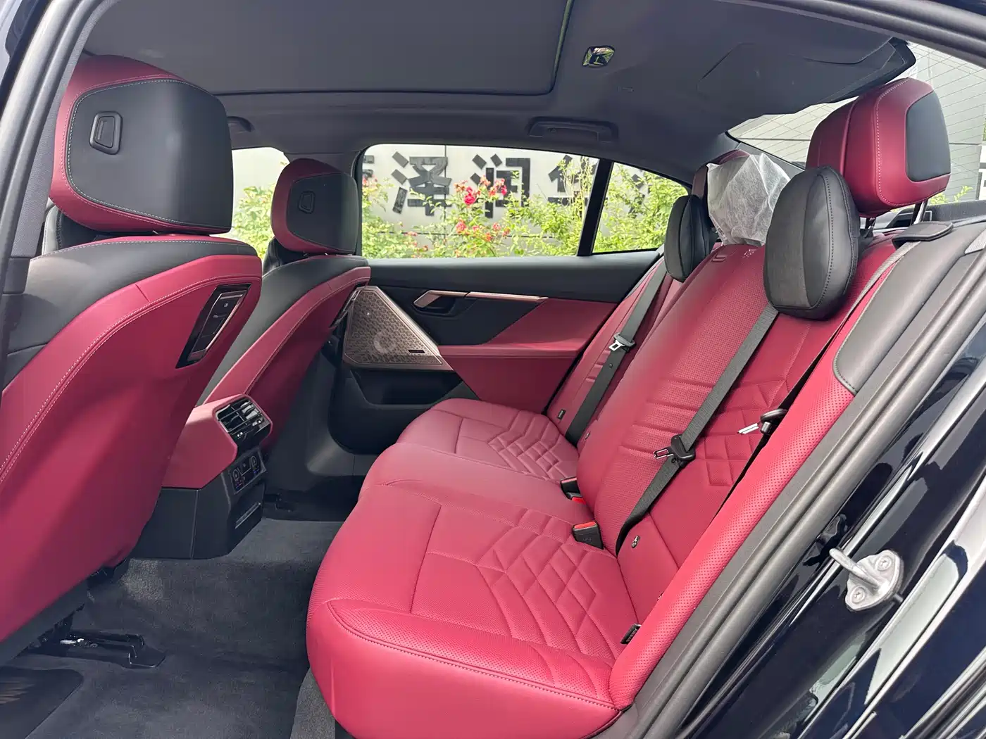 BMW 5 Series 2024 530Li Premium M Sport Package фото 13