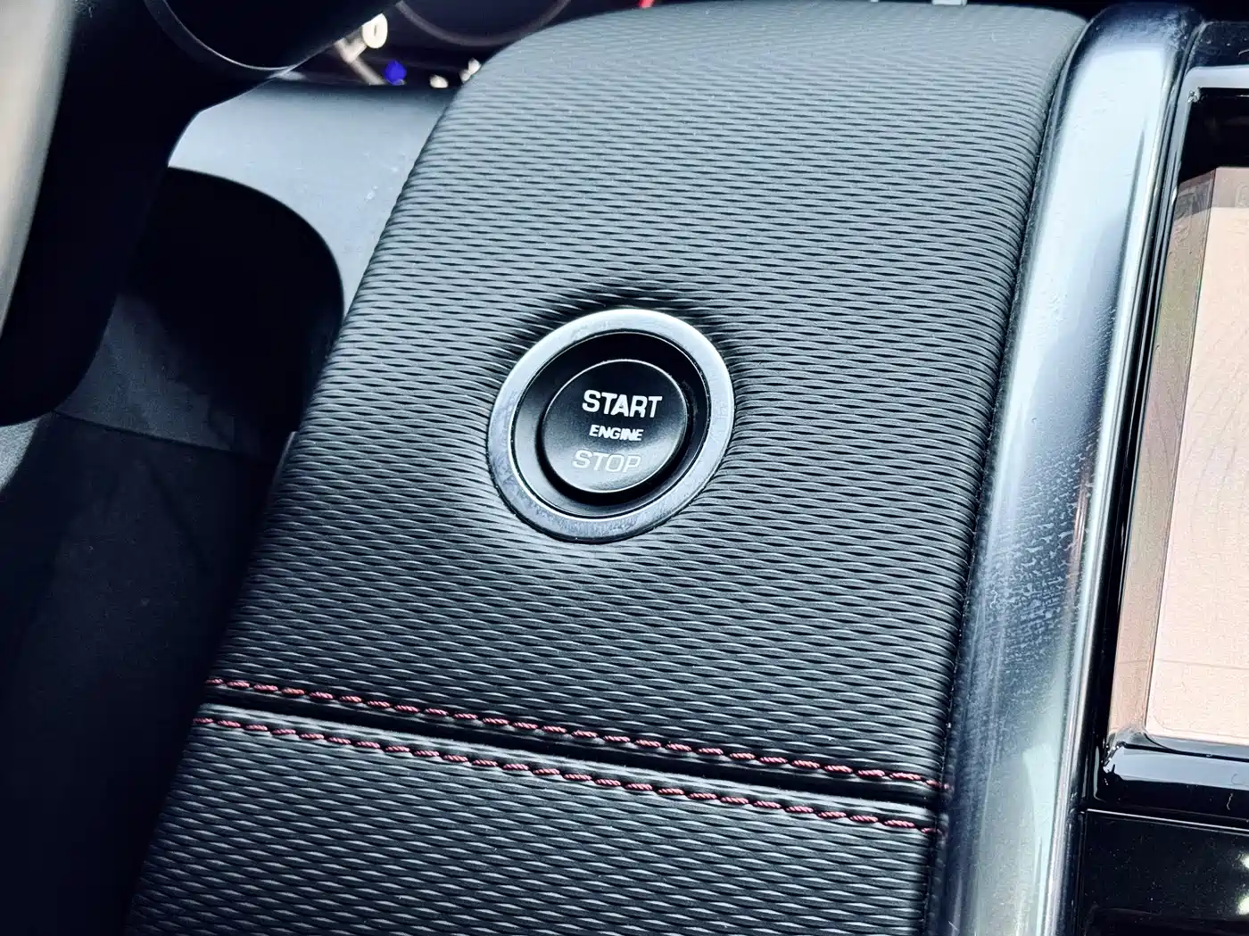 Land Rover Discovery Sport 2020 249PS R-Dynamic Performance фото 21