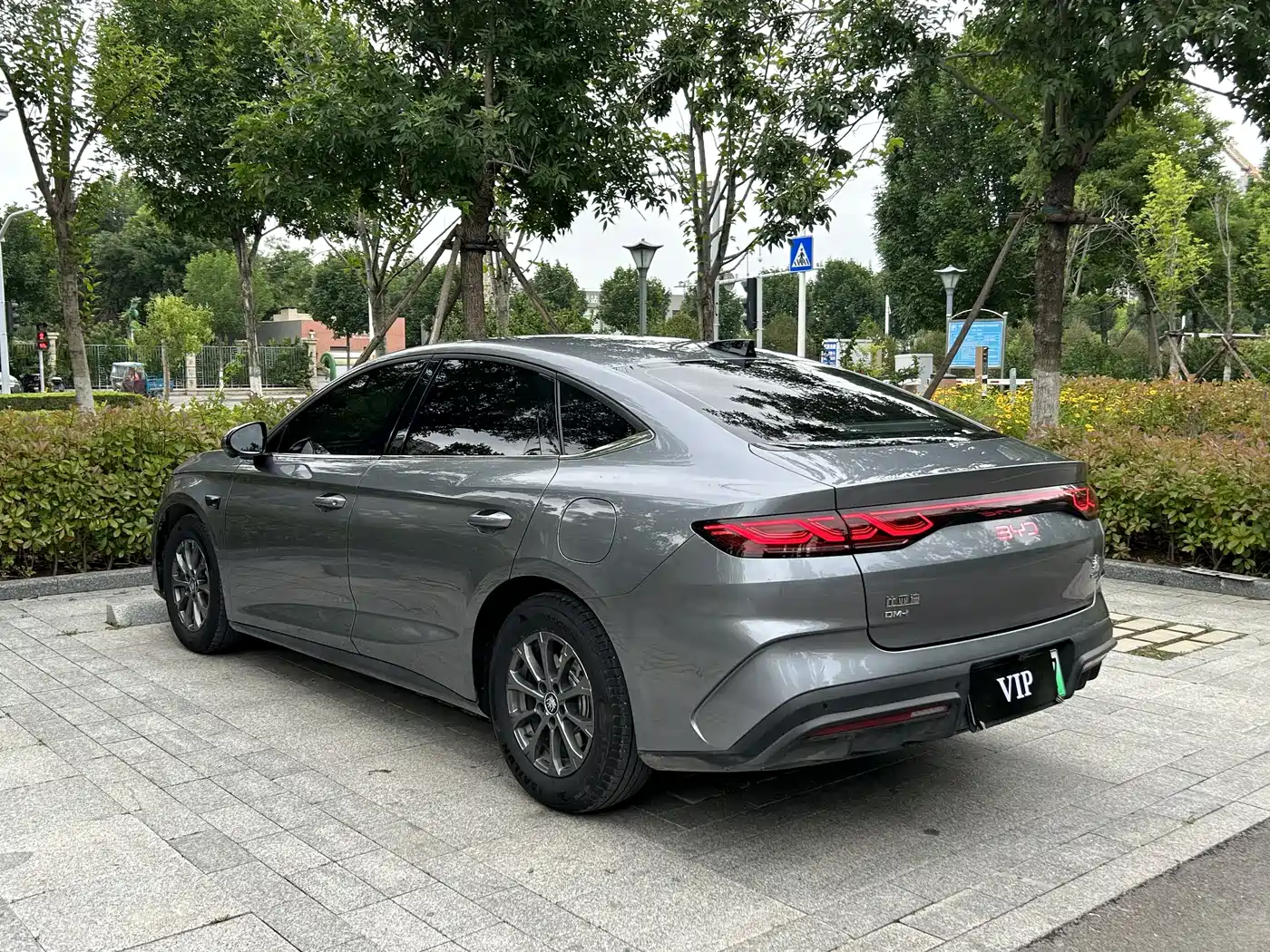 BYD Qin L 2025 DM-i Smart Drive Edition 80KM Leading фото 6