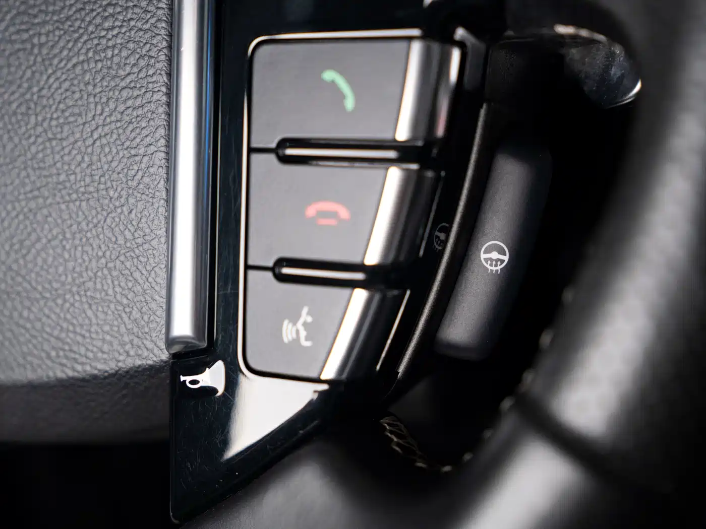 Land Rover Discovery 2014 3.0 SC V6 XXV Edition фото 11