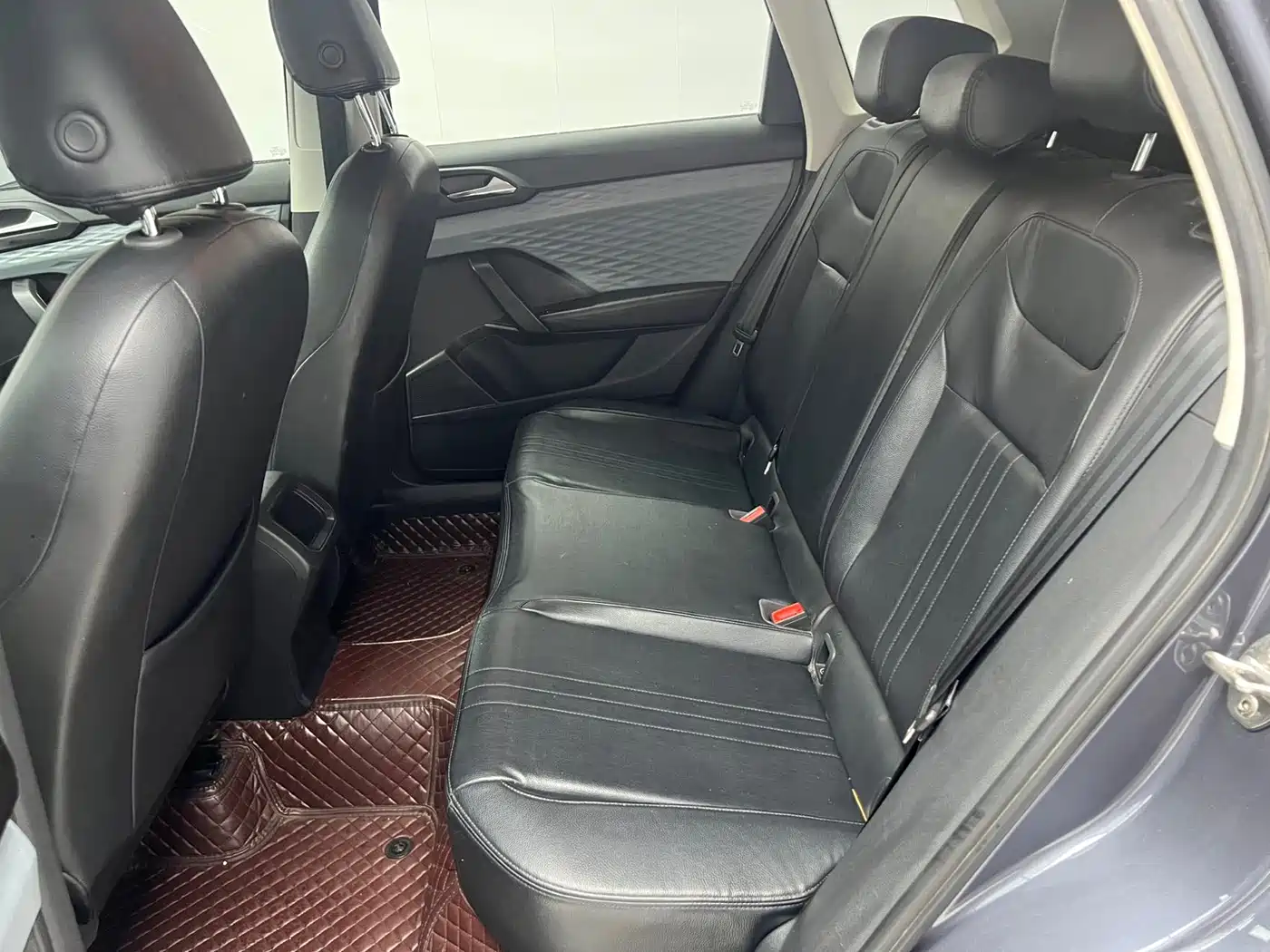 Volkswagen Tharu 2022 280TSI 2WD Trend фото 8