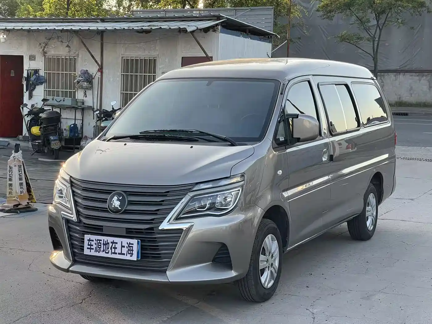 Dongfeng Fengxing Lingzhi 2025 2025 M5 1.6L Long Wheelbase Comfort 7-seater