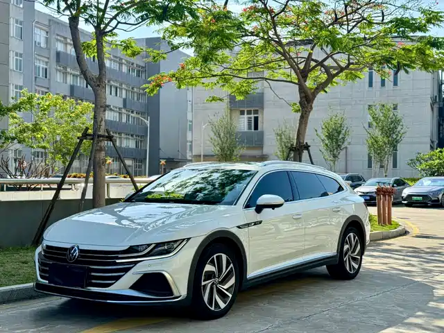  Volkswagen FAW-Volkswagen CC 2025 Shooting Brake 330TSI Hunter Eye Shared Edition