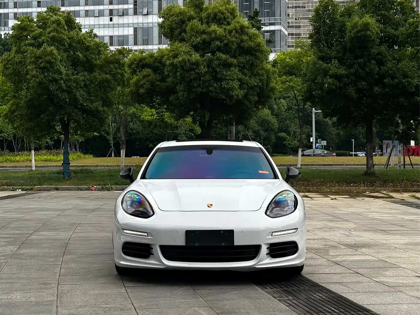 Porsche Panamera 2016 Panamera Edition 3.0T фото 2