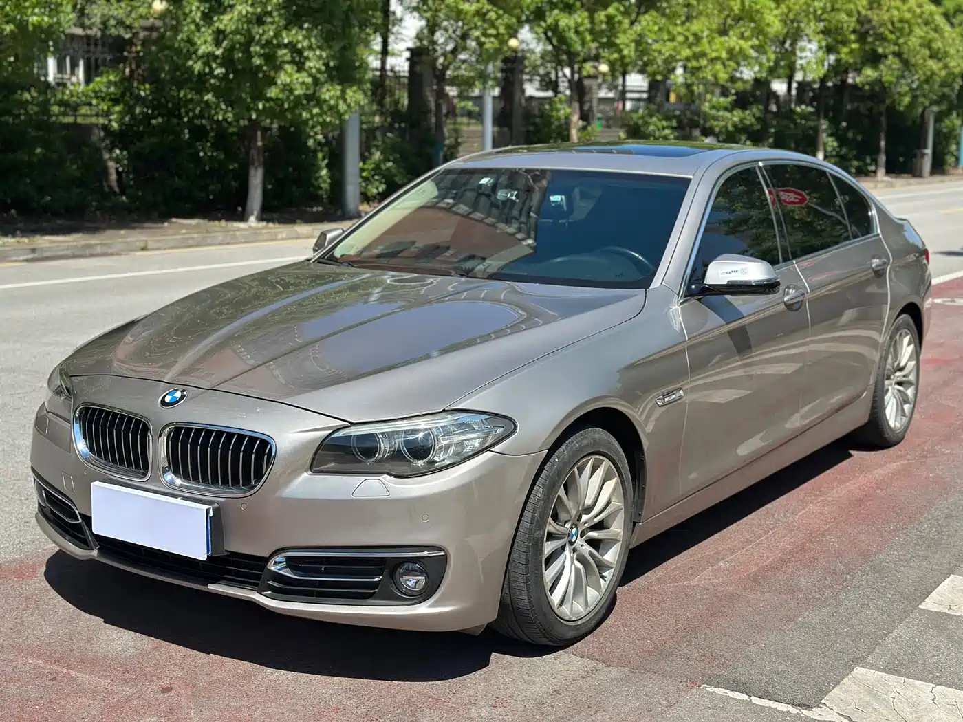 BMW 5 Series 2017 525Li Luxury Design Package