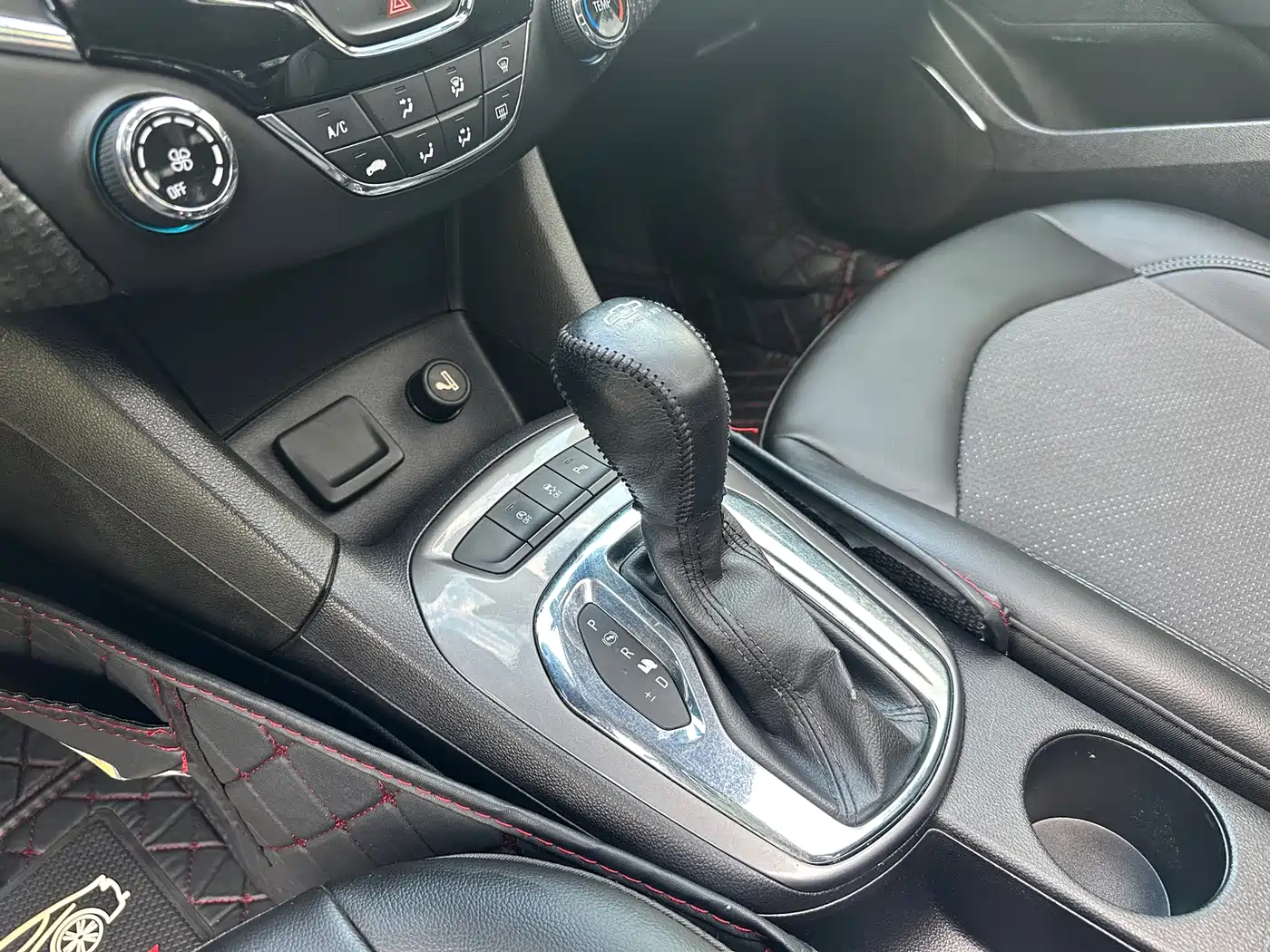 Chevrolet Cruze 2016 1.5L Automatic Luxury Edition фото 19