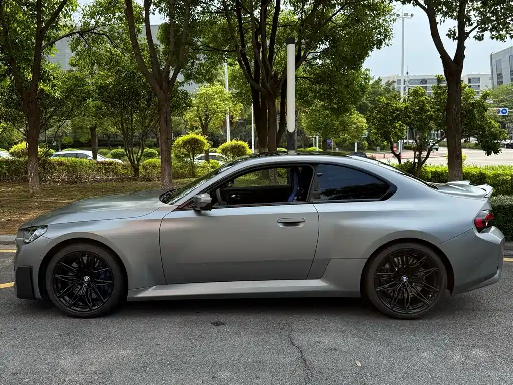 BMW M2 2024 M2 фото 8