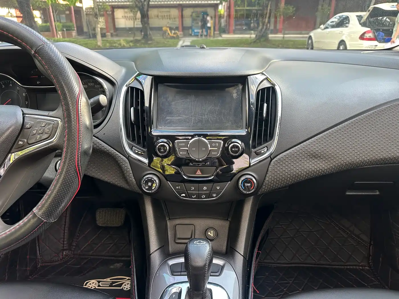 Chevrolet Cruze 2016 1.5L Automatic Luxury Edition фото 21