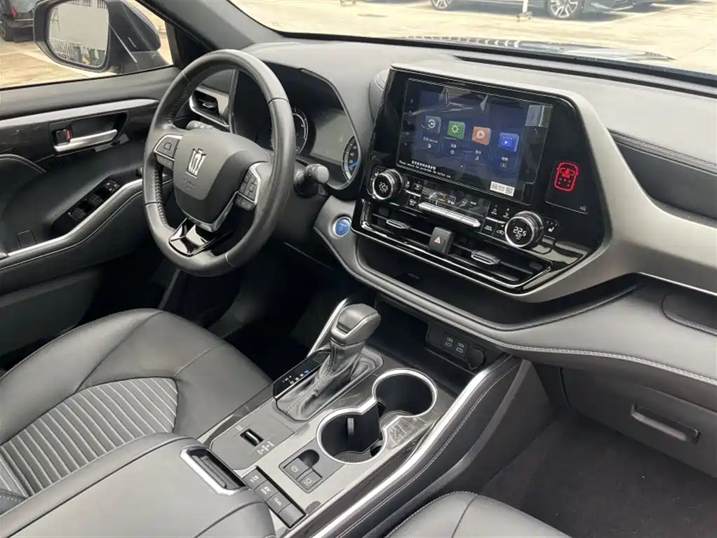 Toyota Crown Kluger 2022 2.5L HEV 4WD Luxury Edition фото 21