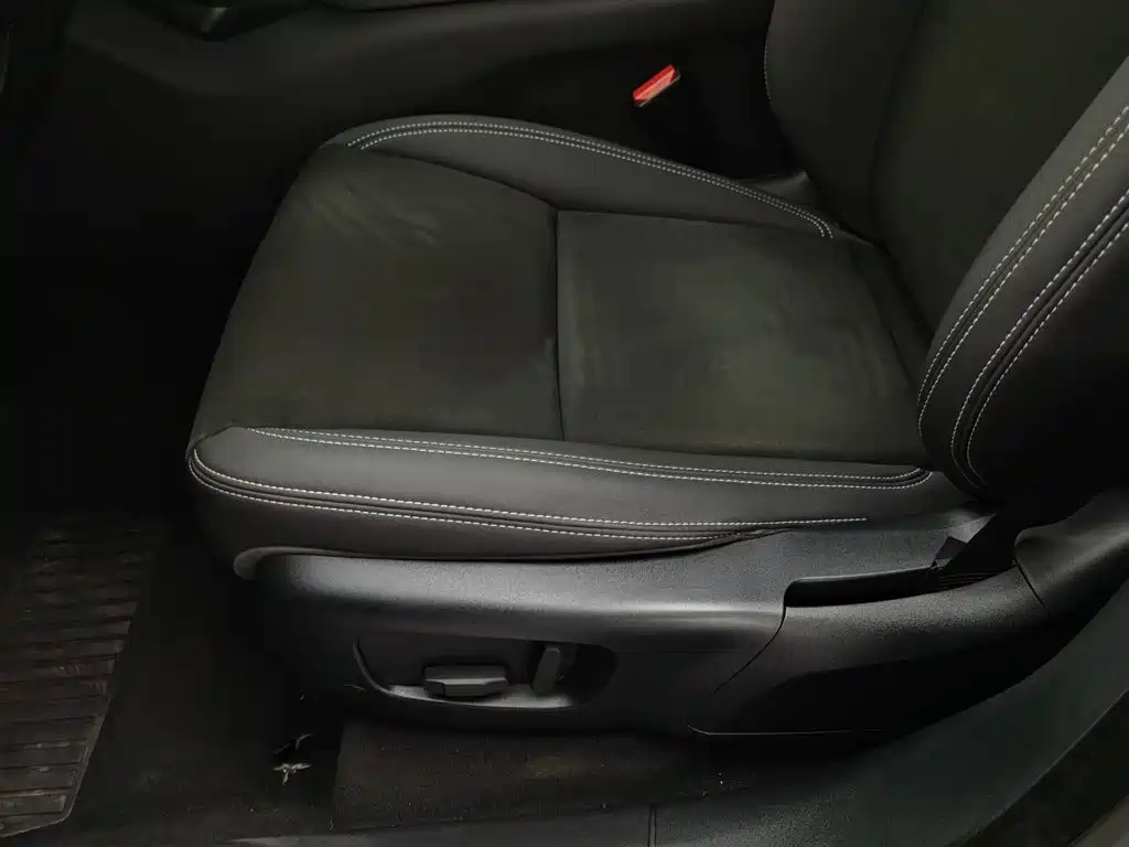 Фото 20 - Land Rover Range Rover Velar