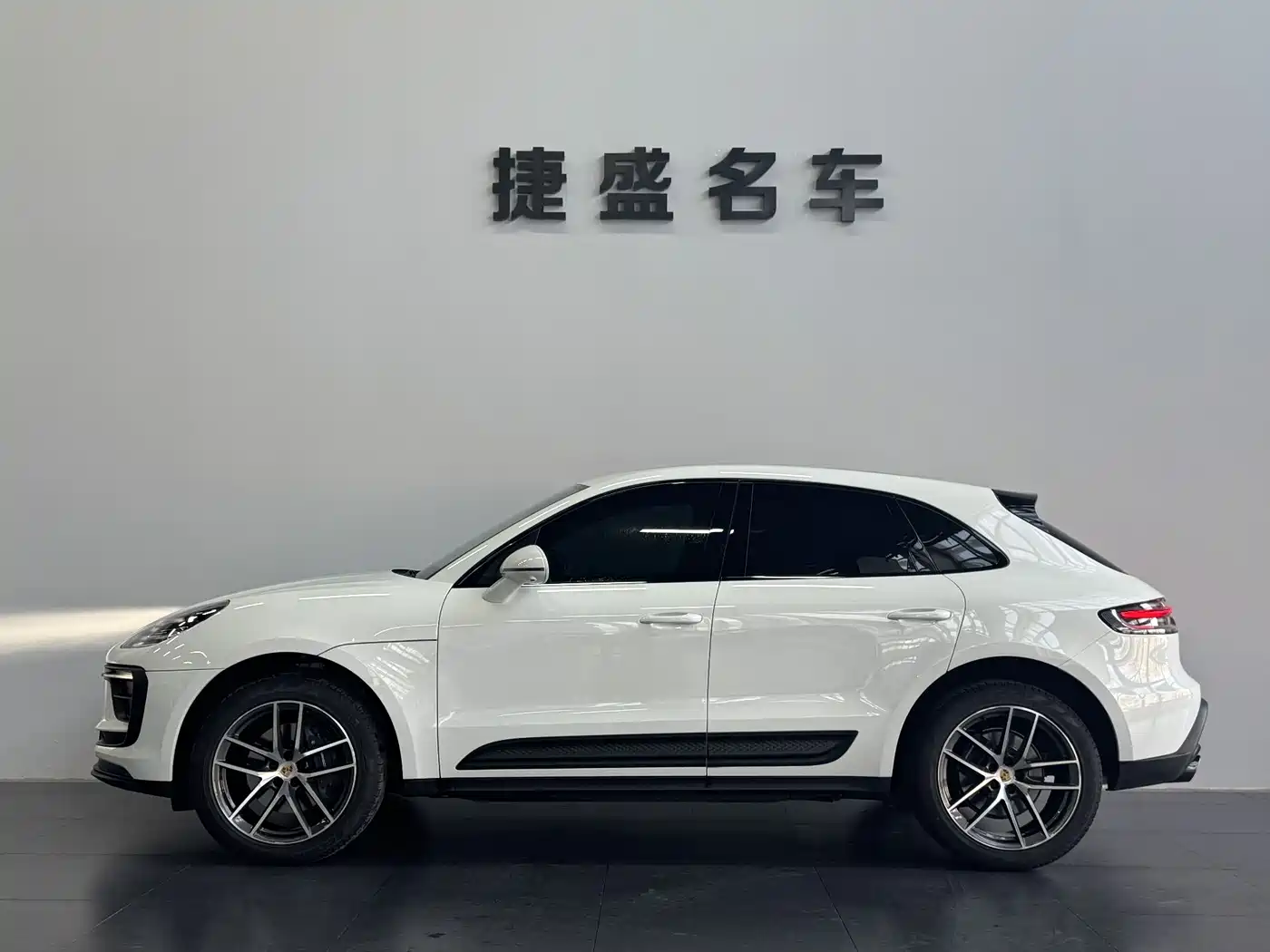 Porsche Macan 2022 Macan 2.0T фото 3