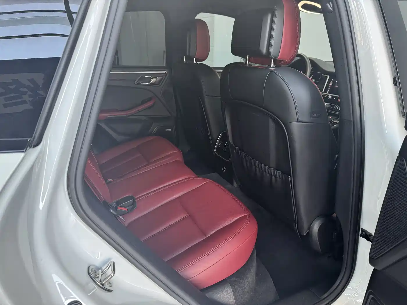 Porsche Macan 2022 Macan 2.0T фото 16