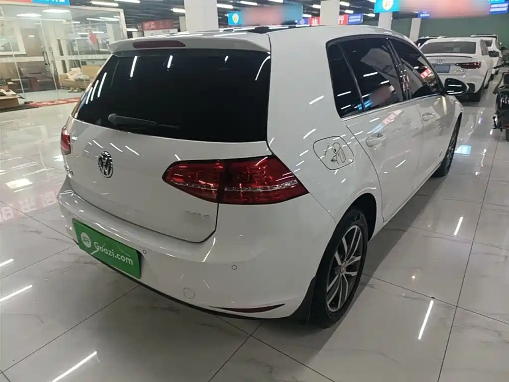 Volkswagen Golf 2016 230TSI Automatic Luxury фото 7