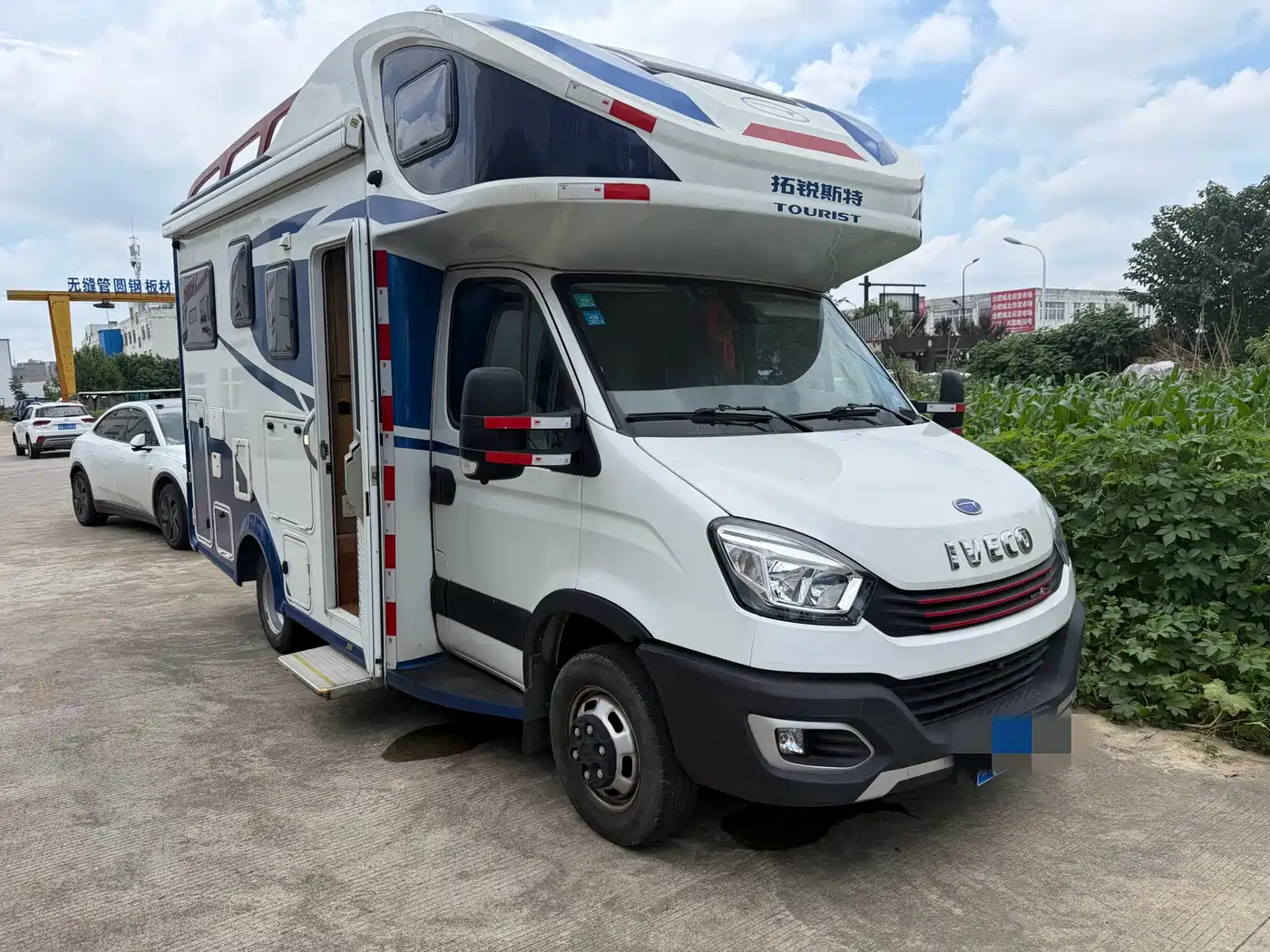 Iveco Daily 2020 2021 3.0T Automatic Shangrui Long Wheelbase High Roof Sliding Door