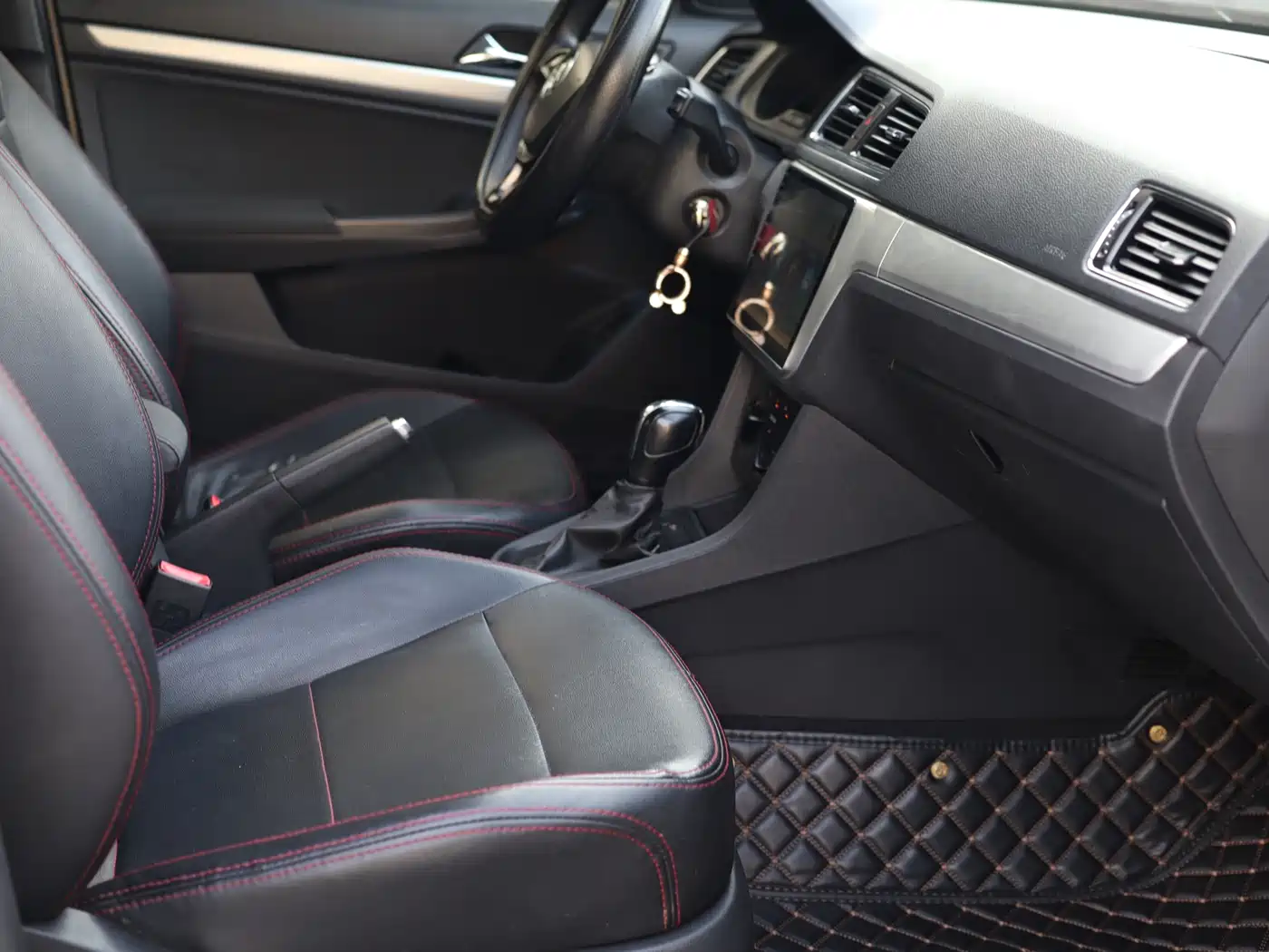 Volkswagen Lavida 2017 1.6L Automatic Trend Edition фото 20