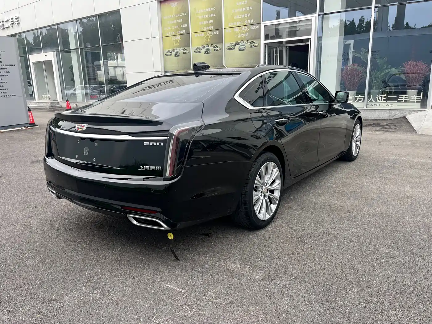 Cadillac CT6 2023 28T Premium Model фото 16