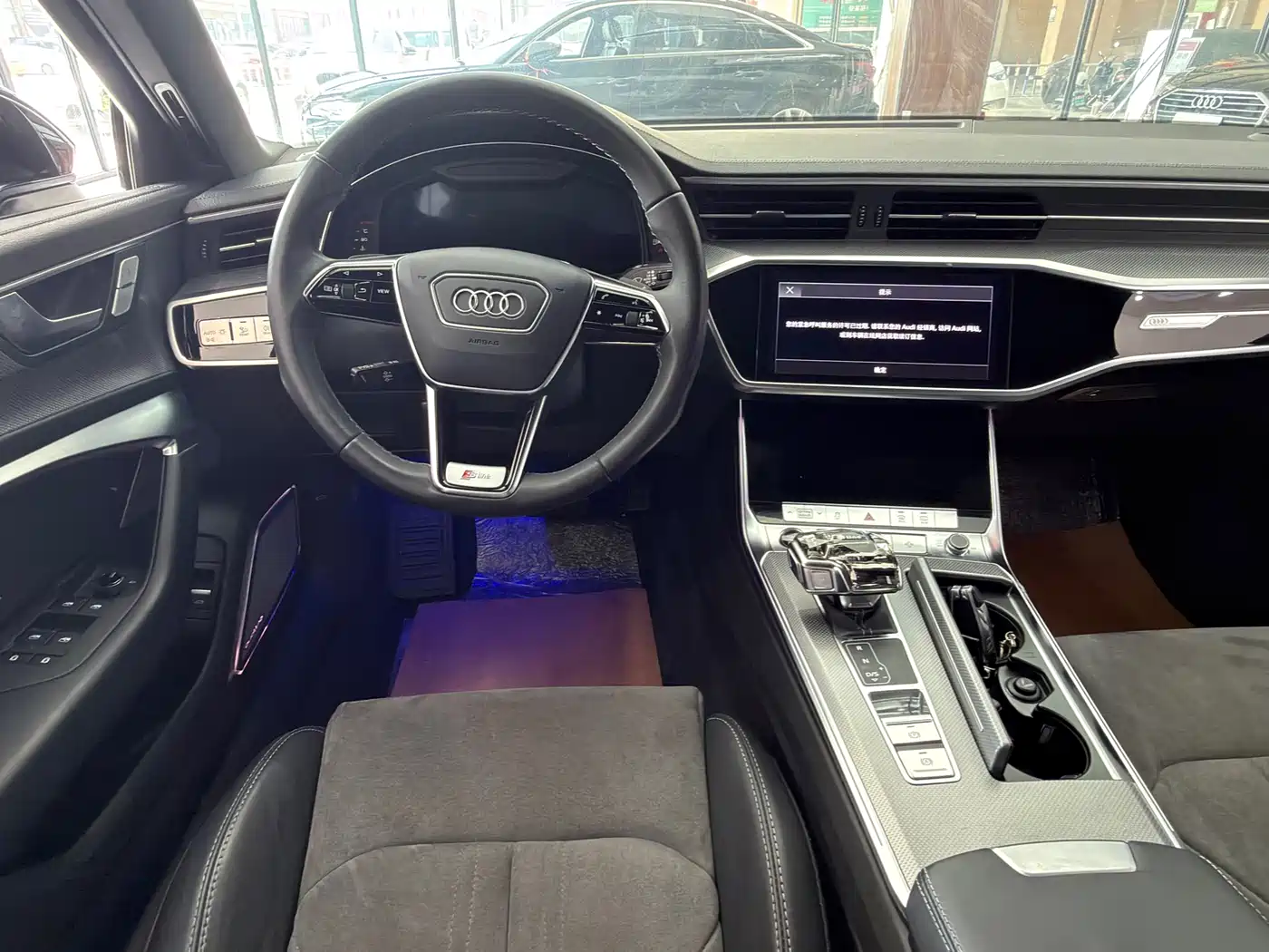 Audi A6L 2021 40 TFSI Luxury Sport фото 11