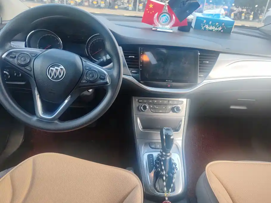 Фото 12 - Buick Verano