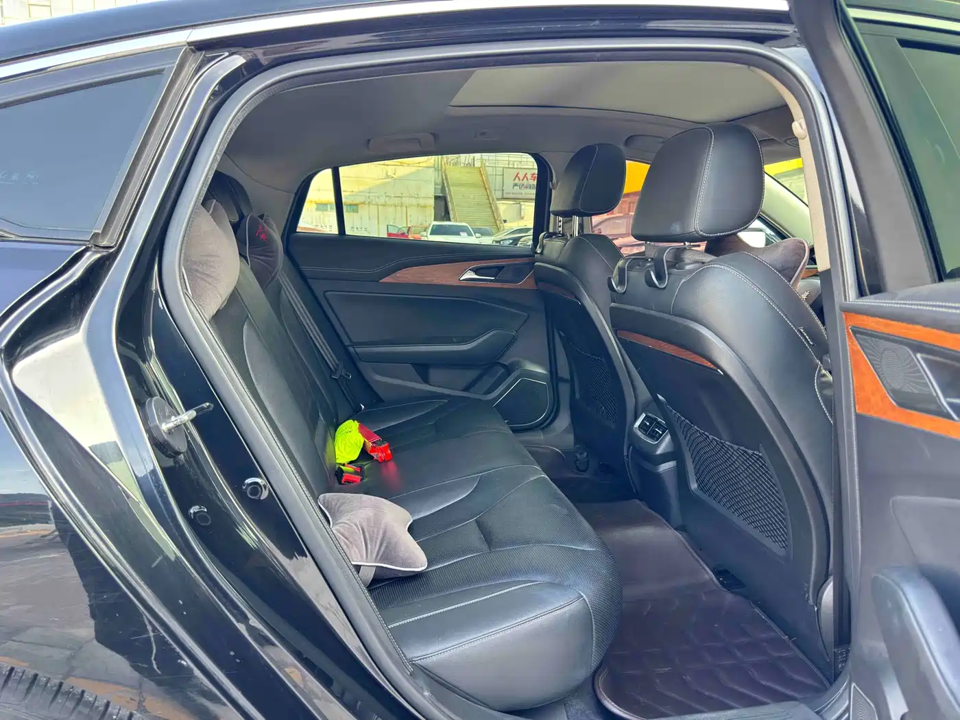 Hongqi H5 2018 2018 30TD Smart Connected Royal Edition