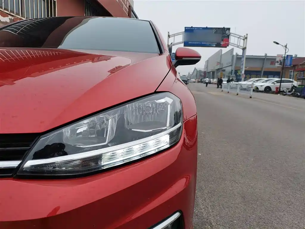 Volkswagen Golf 2018 230TSI Automatic Comfort фото 19